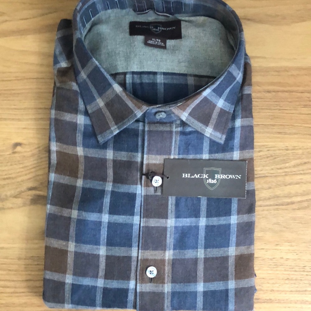 NEW WITH TAGS - Mens XL Plaid Dress Shirt.